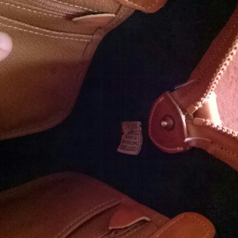 Handbag - Picture 3 of 5